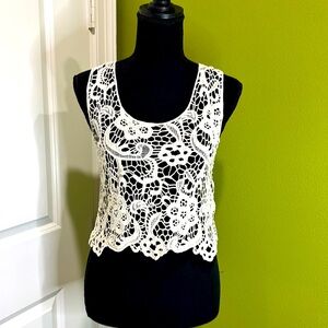 Imaginary Voyage Beige Crocheted Cropped Tank Top Size Small